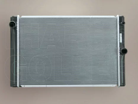 Toyota Auris 2007.03.01-2010.02.28 Vízhűtő (1.4 D-4D) (0YHR)